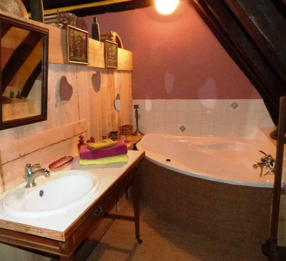 Holiday home Domaine Des Cazottes Villa Ladinhac
